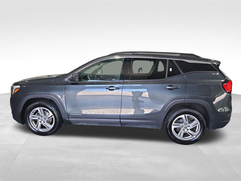 Used 2018 Gray GMC SLE image 2