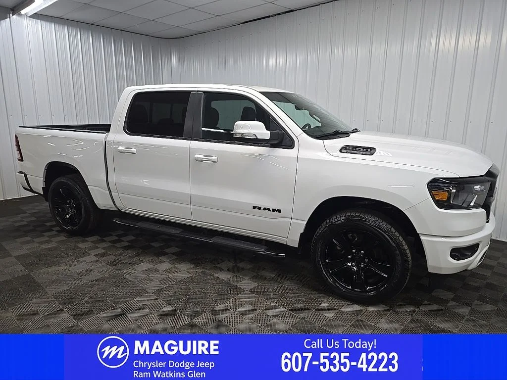 2020 RAM 1500 Big Horn/Lone Star 4x4 Crew Cab 5'7's photo