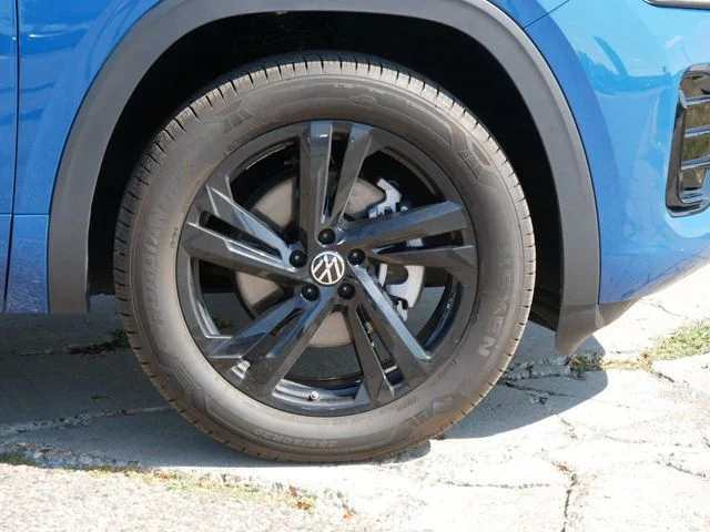 Certified Used 2026 Blue Volkswagen 2.0T SEL R-Line Black image 9