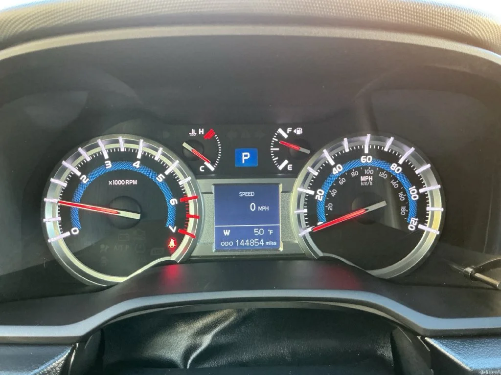 Used 2015 Gray Toyota SR5 image 19
