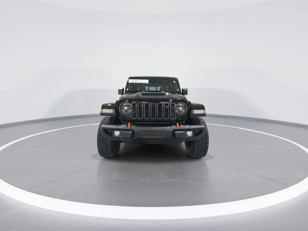 Used 2025 Black Jeep Mojave image 3