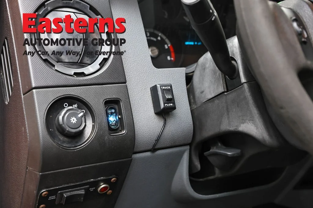 Used 2016 White Ford XL image 21