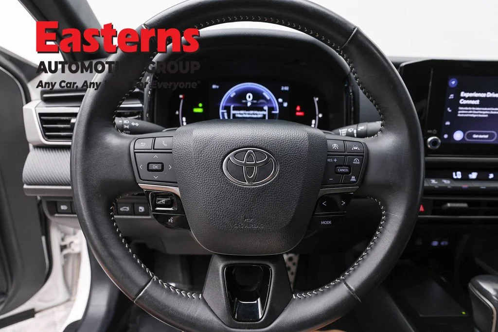 Used 2025 White Toyota SE image 10