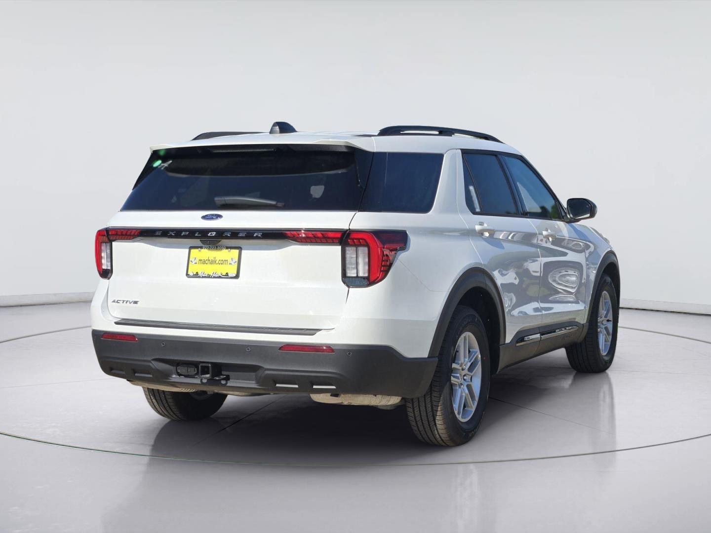 New 2026 Star White Metallic Tri-Coat Ford Active image 4