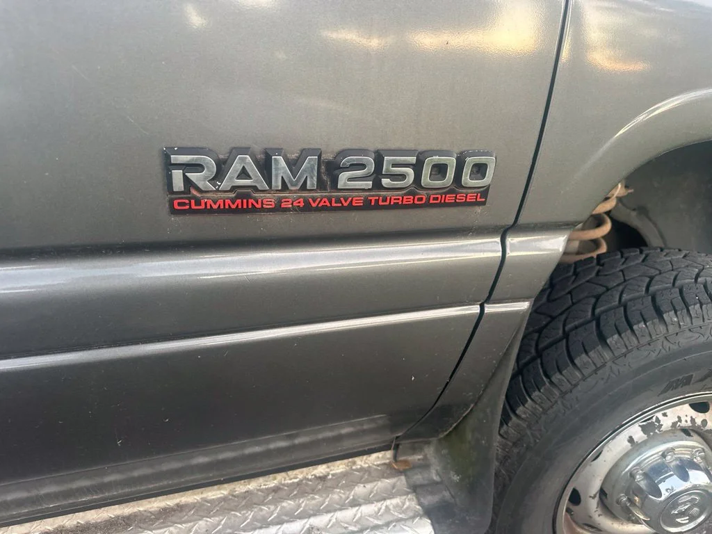 Used 2002  Dodge SLT image 4