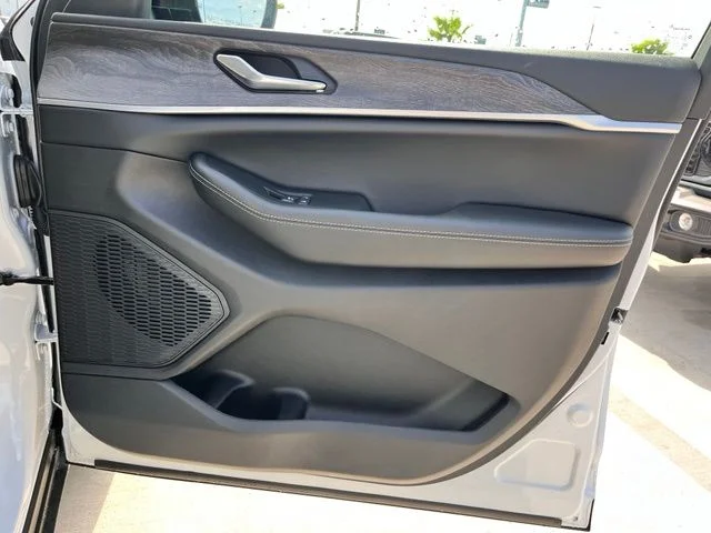 New 2026 Bright White Clearcoat Jeep Altitude image 24