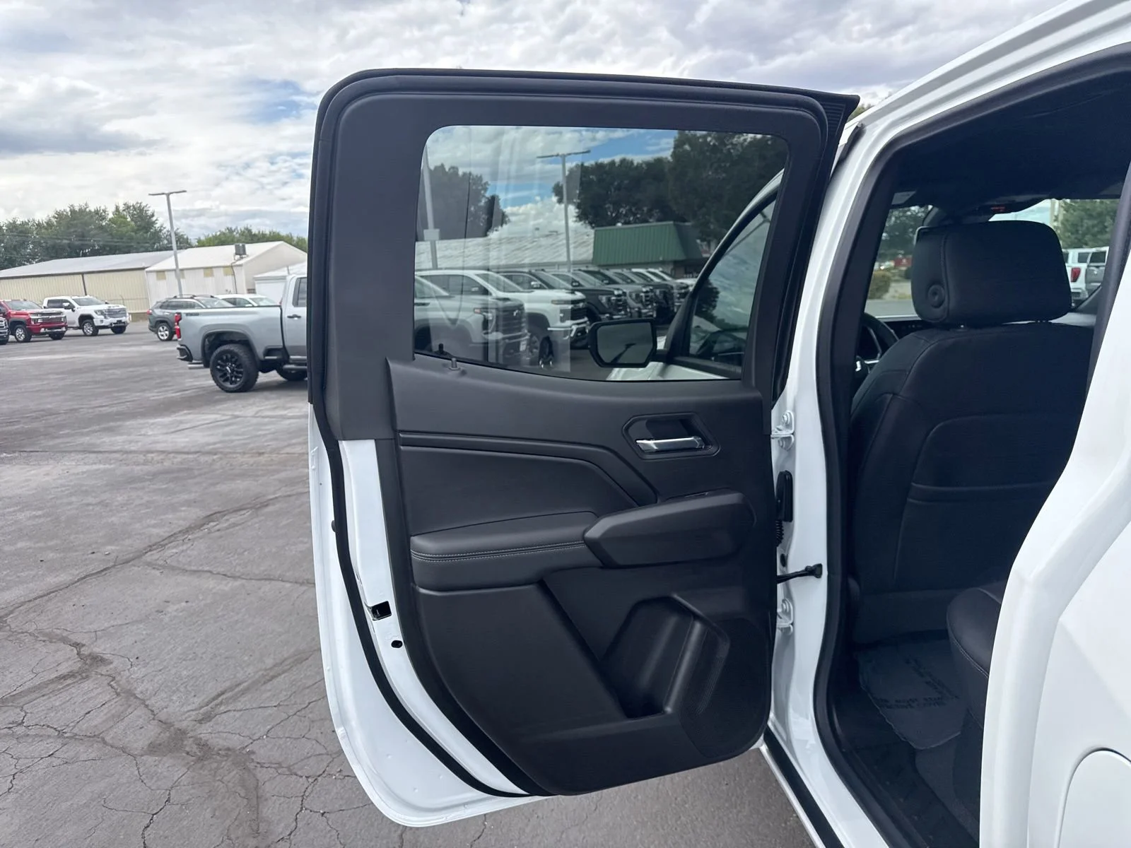 2026 GMC Canyon Elevation - Photo 28