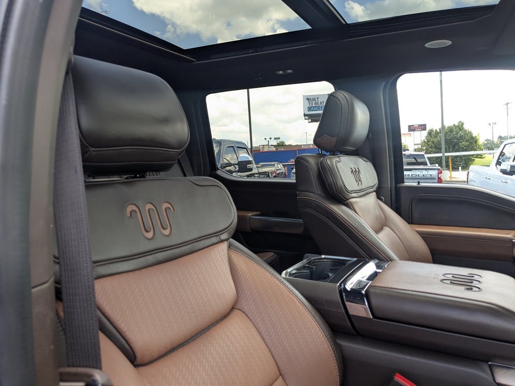 Used 2024  Ford King Ranch image 29