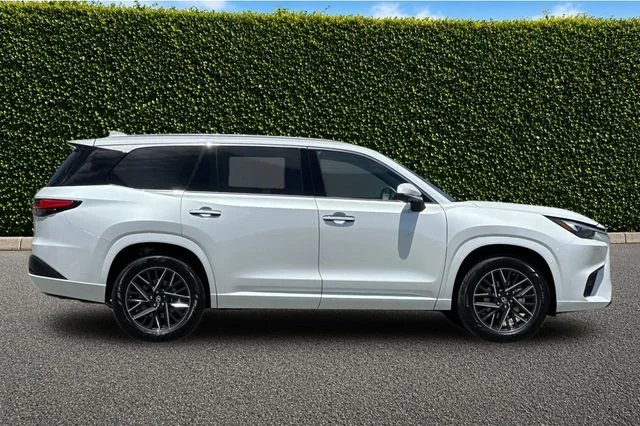 New 2026 Wind Chill Pearl Lexus PREMIUM AWD image 4