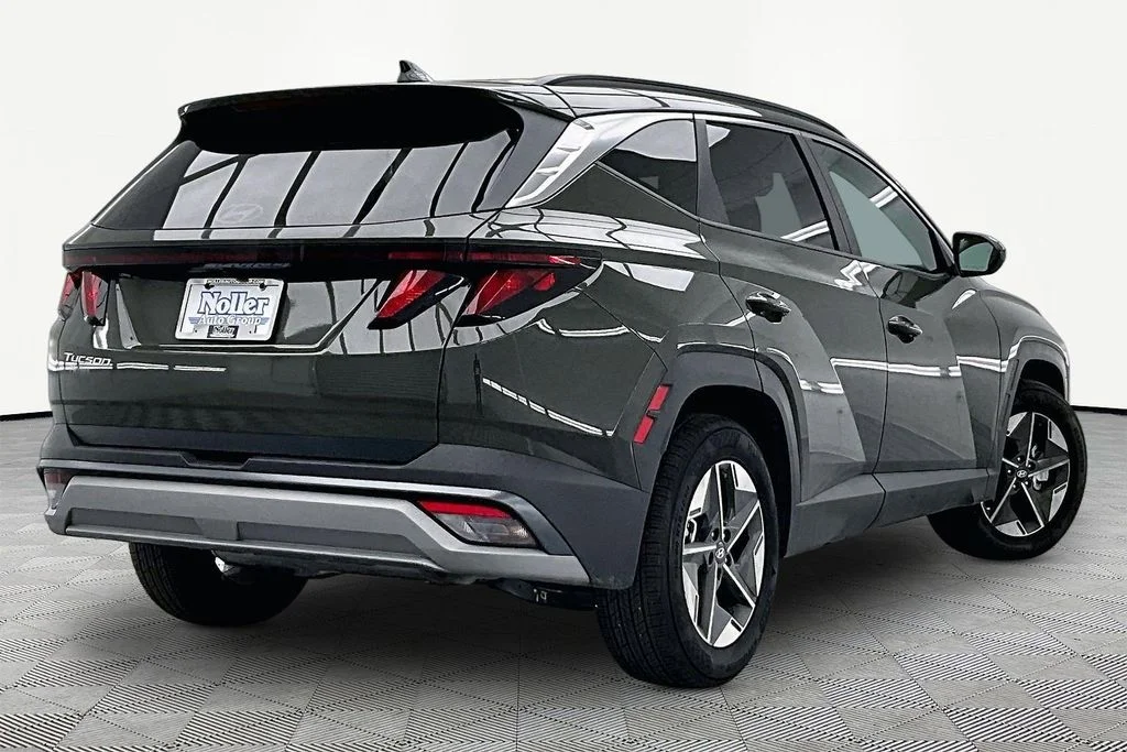 Used 2026 Hyundai Tucson SEL with VIN 5NMJB3DE9TH611588 for sale in Kansas City