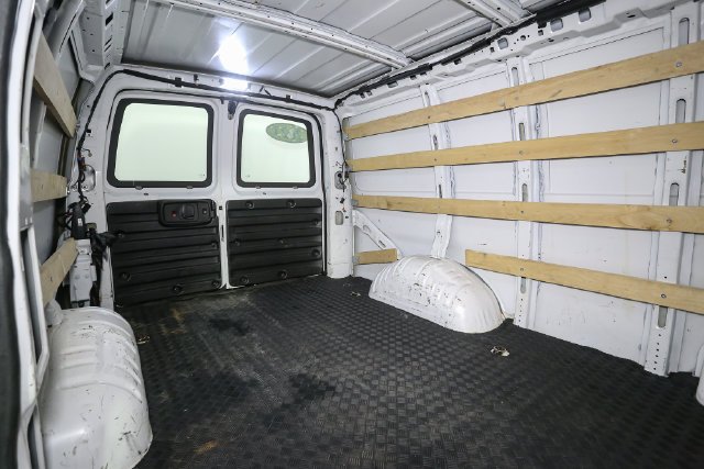 Used 2023 White GMC Work Van image 19