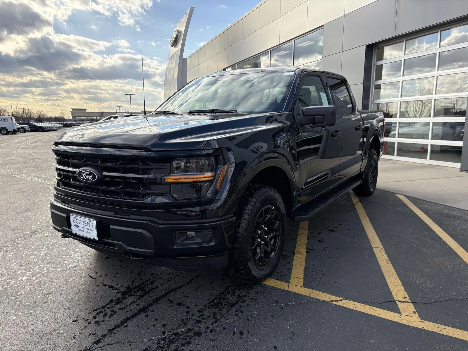 New 2026 Agate Black Metallic Ford XLT image 3