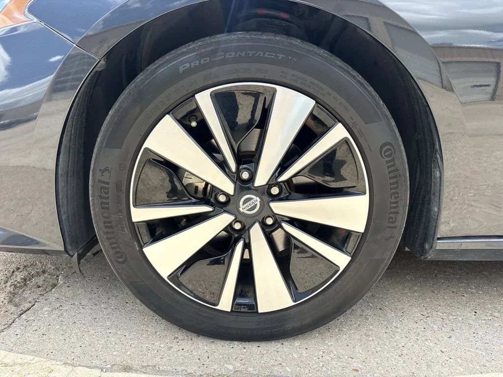 Used 2022 Storm Blue Metallic Nissan 2.5 SV image 7