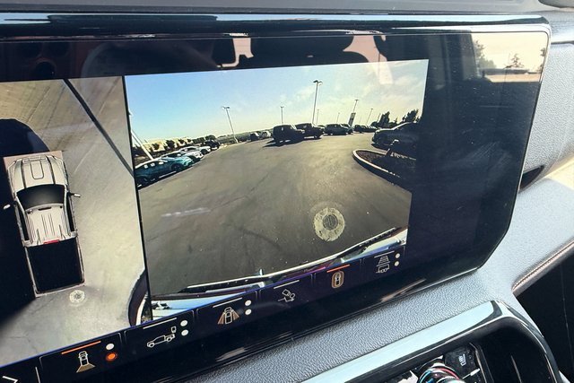 Used 2026 Summit White GMC AT4 image 23