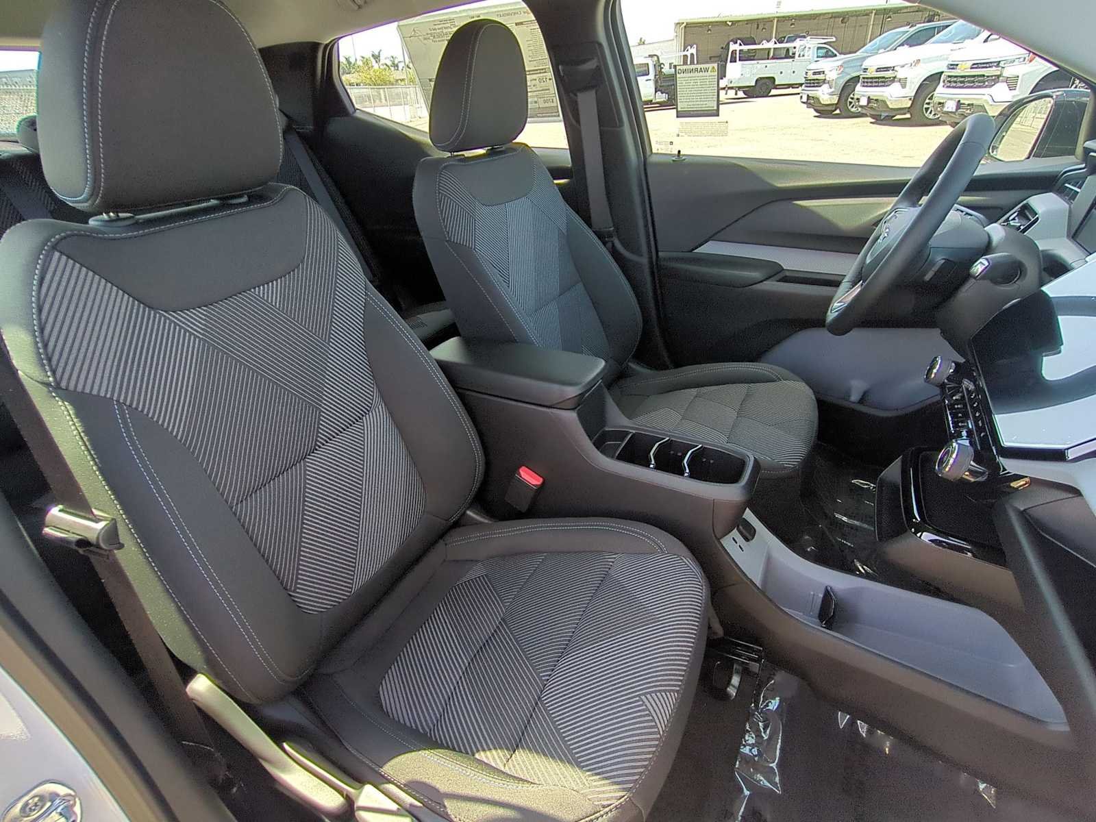 2027 Chevrolet Bolt LT - Photo 27