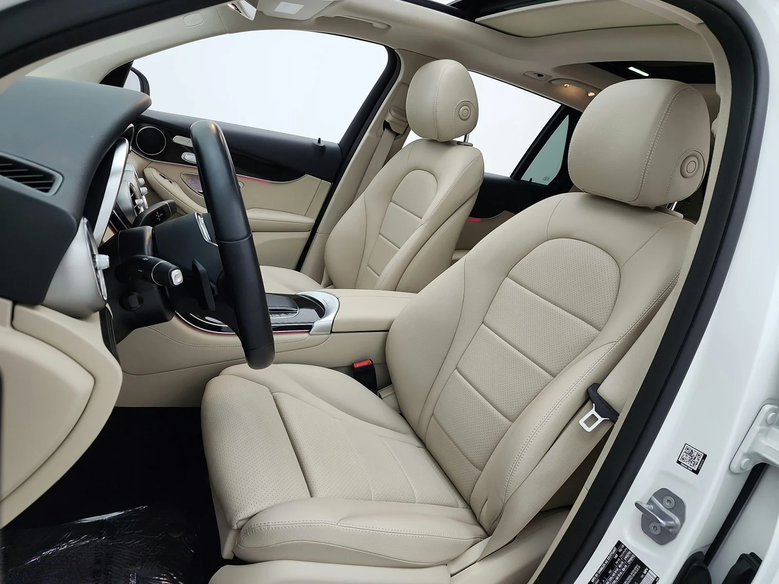 Used 2020 Polar White Mercedes-Benz GLC 300 image 10