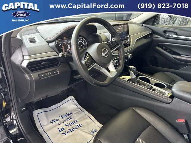 Used 2025 Black Nissan 2.5 SR image 20