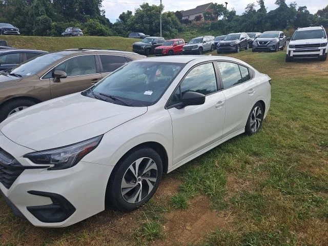 Used 2023 White Subaru Base image 4