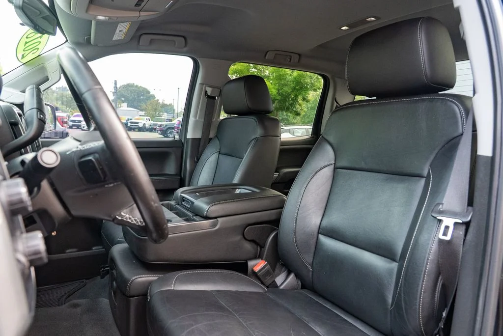 Used 2018 Black Chevrolet LT image 22