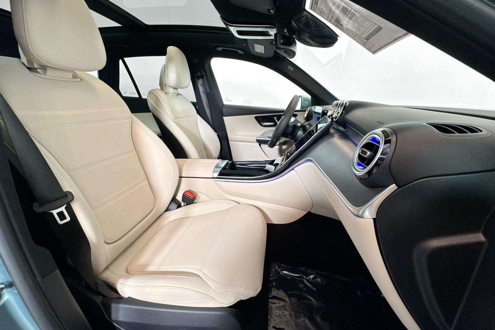 New 2026 Verde Silver Metallic Mercedes-Benz GLC 300 image 26