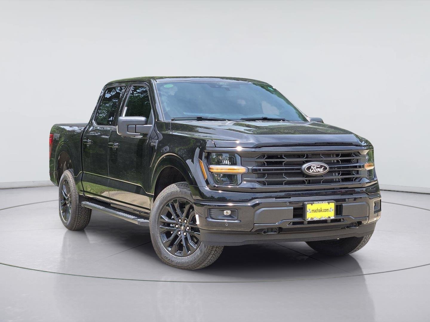 New 2026 Agate Black Metallic Ford XLT image 1