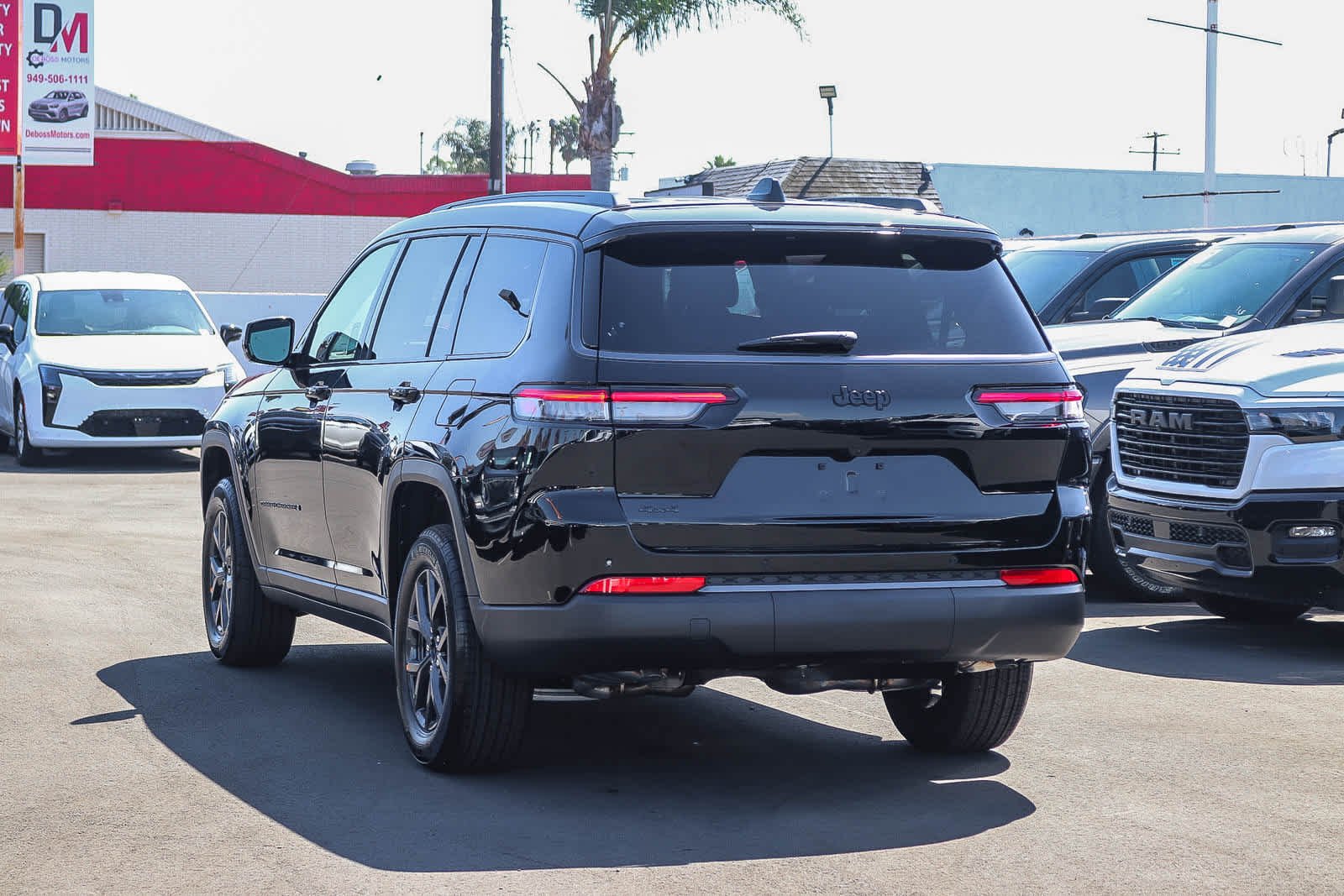 New 2027 High-Gloss Black Paint Jeep Laredo Altitude image 6