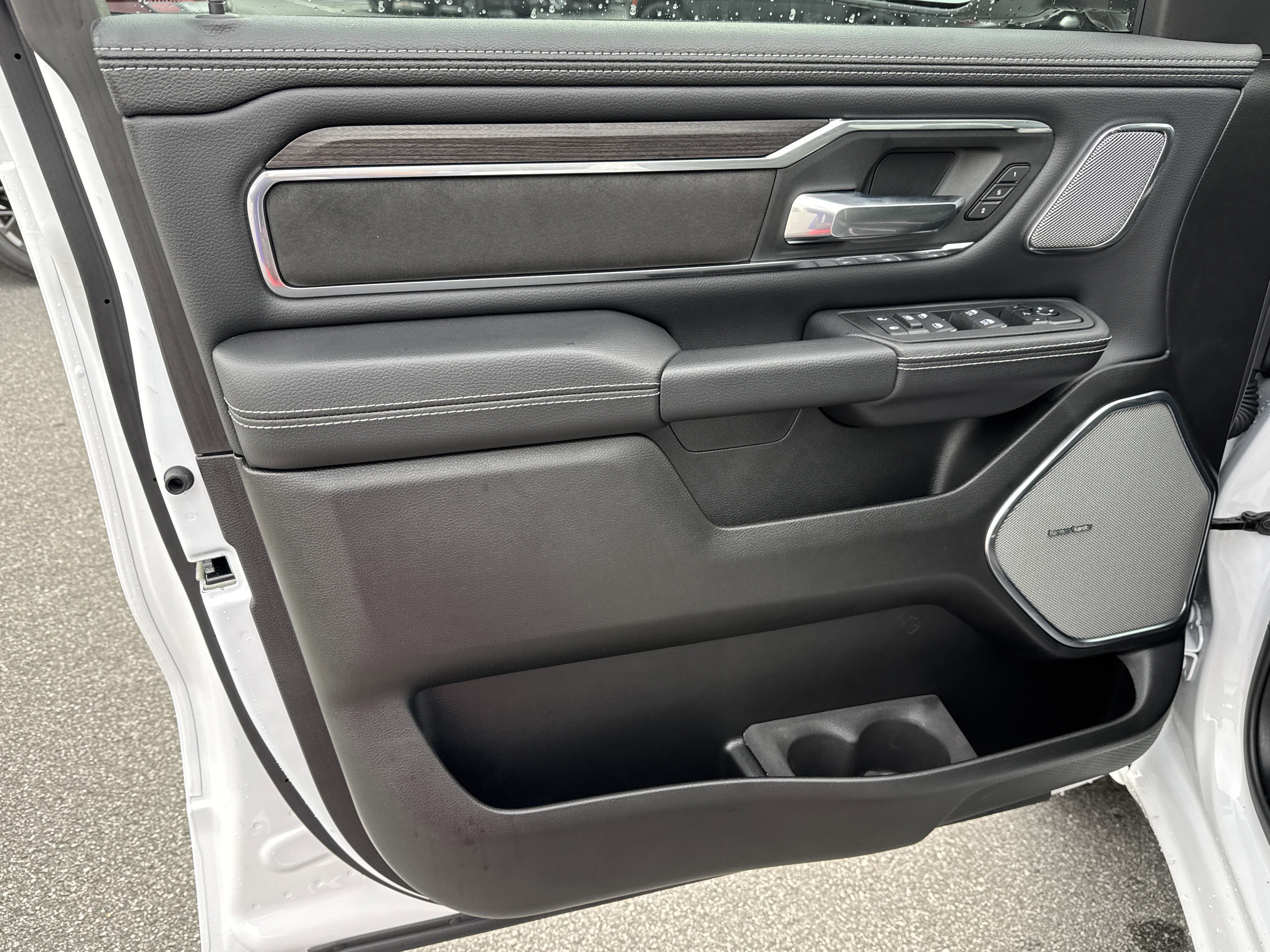 New 2026 Bright White Clear-Coat Exterior Paint RAM Laramie image 17
