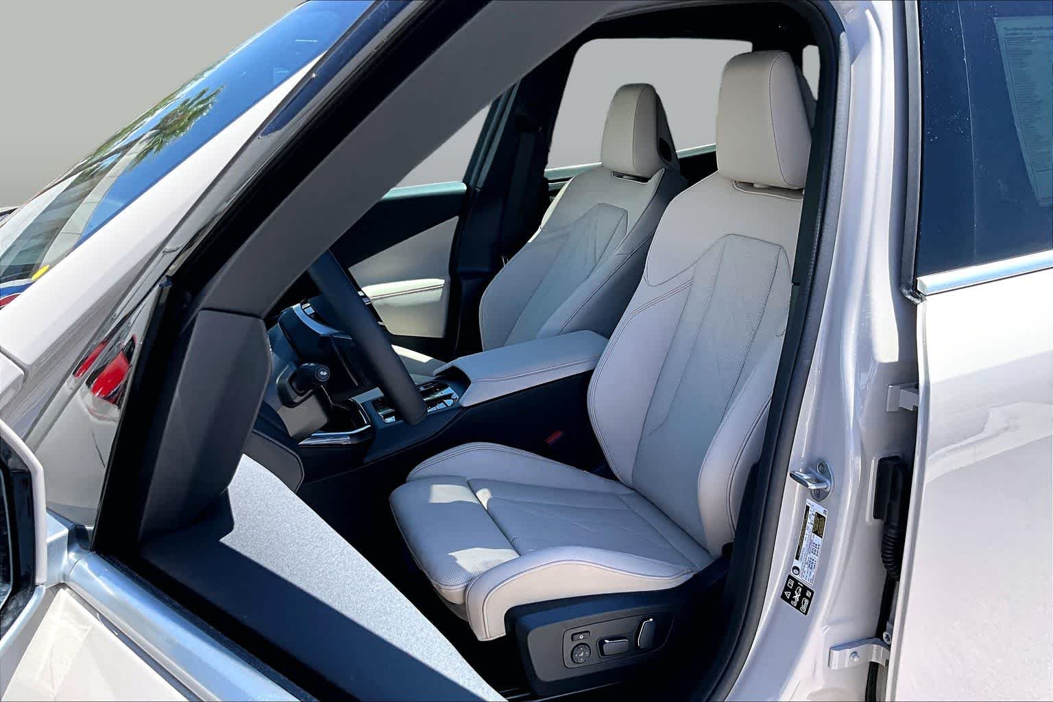 New 2026 Dune Grey Metallic BMW 30 xDrive image 9