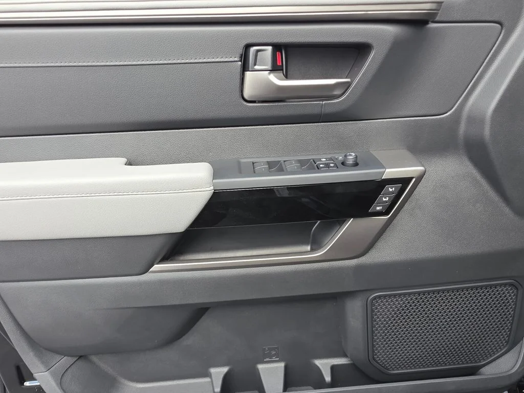 2026 Toyota Tundra Limited - Photo 26