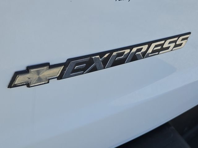 Used 2021 White Chevrolet LT image 13