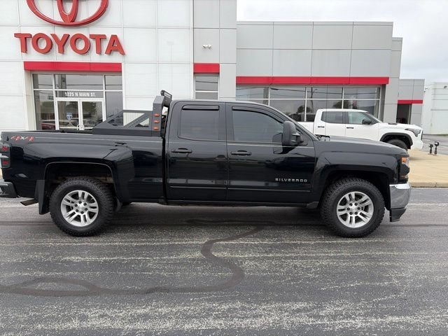 Used 2018 Chevrolet Silverado 1500 LT with VIN 1GCVKRECXJZ364009 for sale in Bowling Green, OH