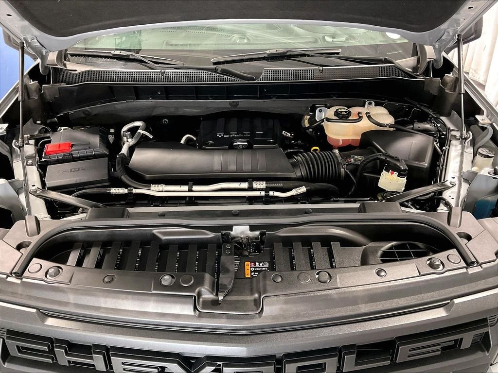 Used 2024 Gray Chevrolet Custom image 29