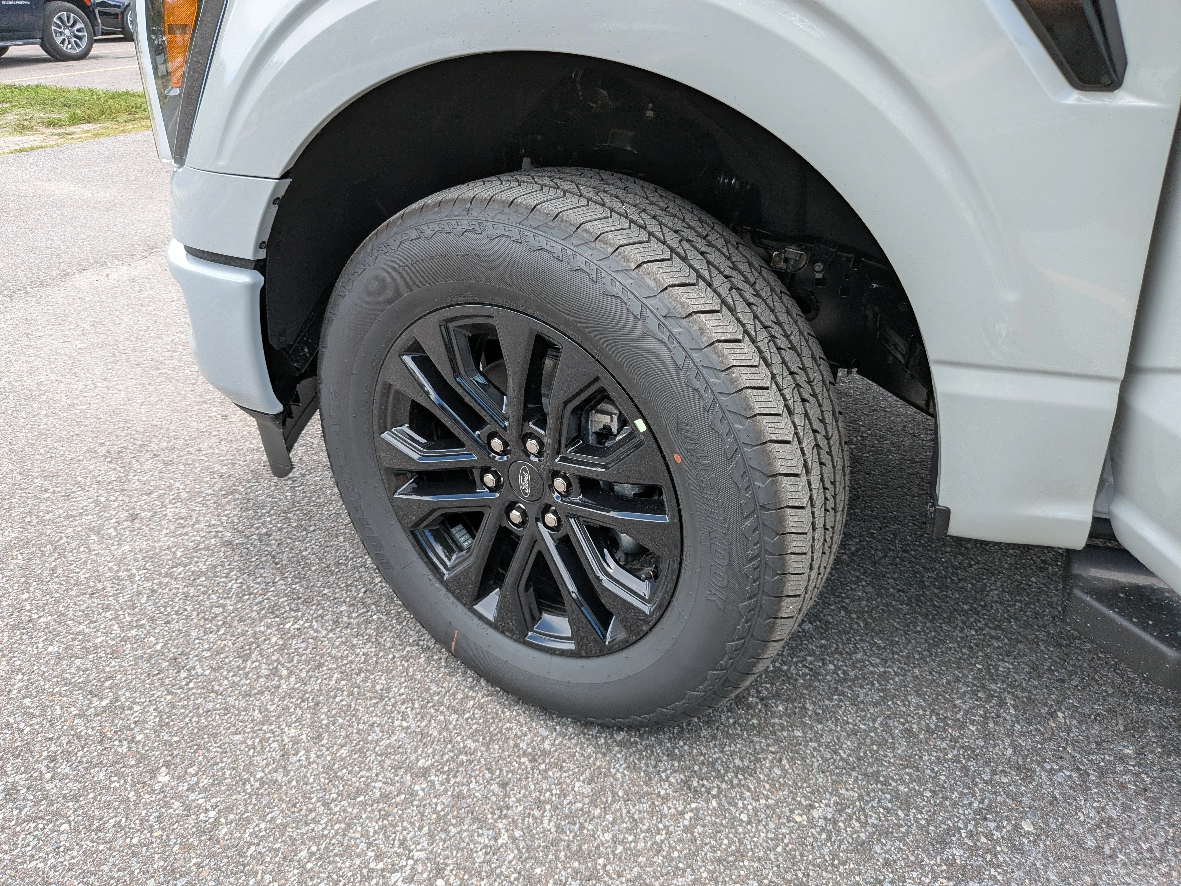 New 2026 Avalanche Ford Lariat® image 32
