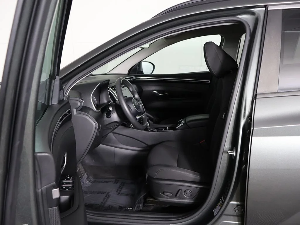 Used 2023 Gray Hyundai SEL image 29