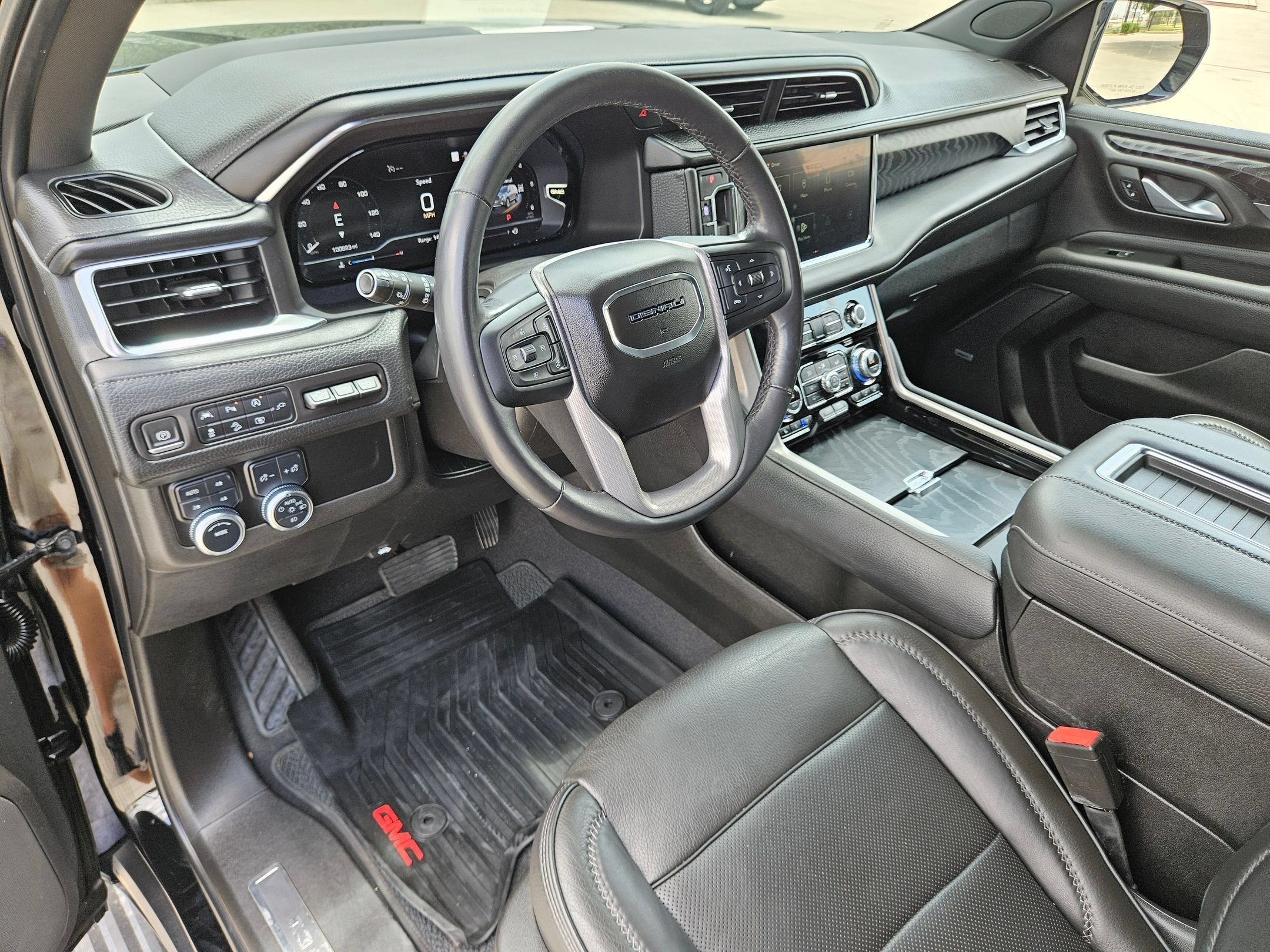 2022 GMC Yukon Denali - Photo 11