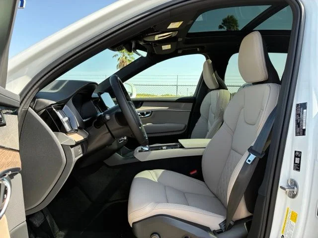 New 2026 Crystal White Volvo Plus image 20