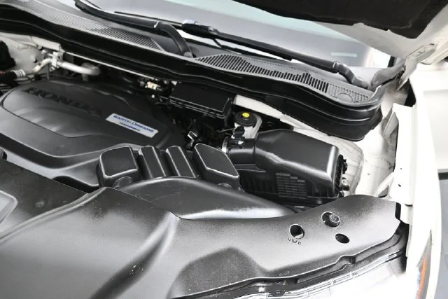 Used 2017 White Honda Touring image 47