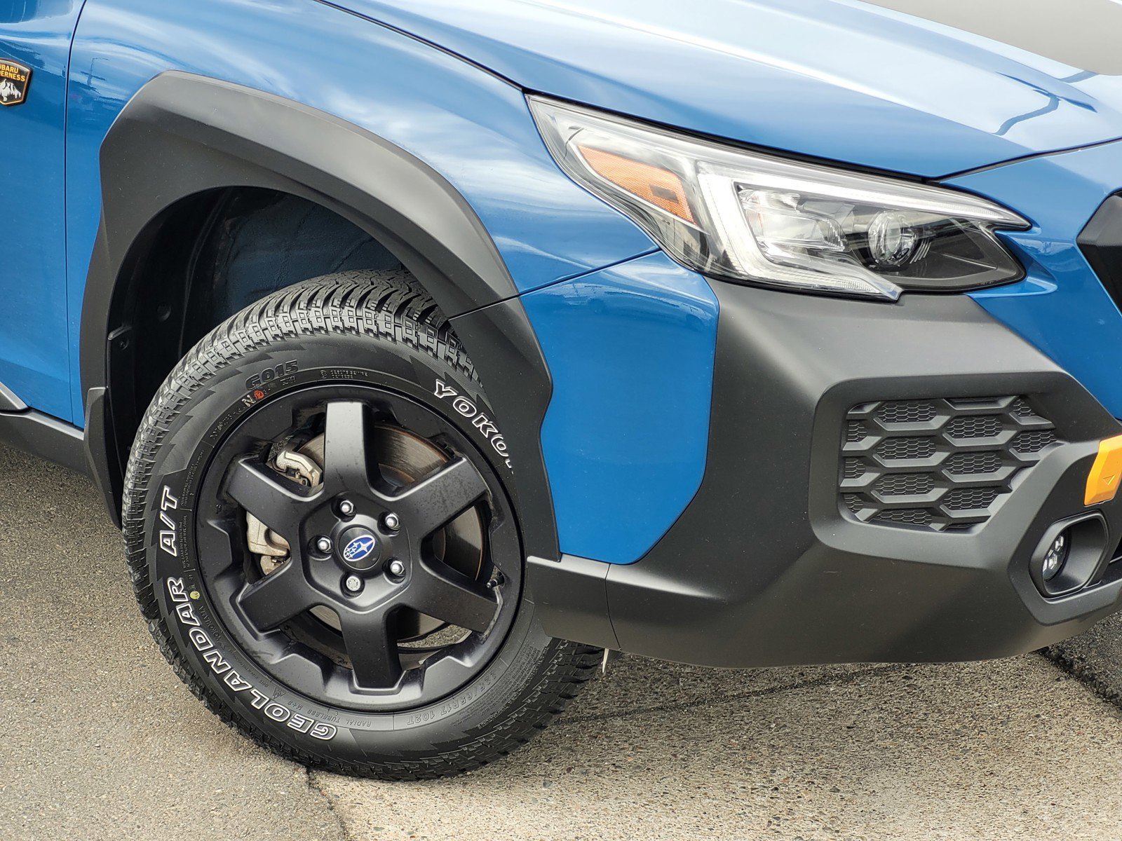 Used 2024 Geyser Blue Subaru Wilderness image 9
