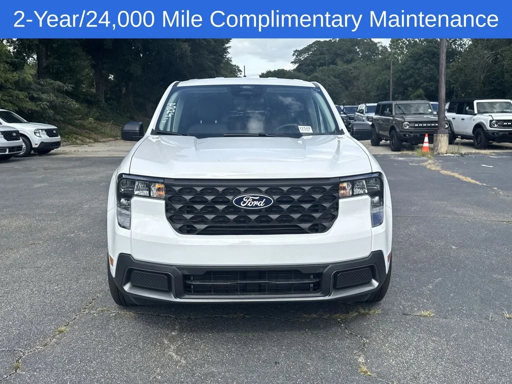 New 2026 Oxford White Ford XLT image 2