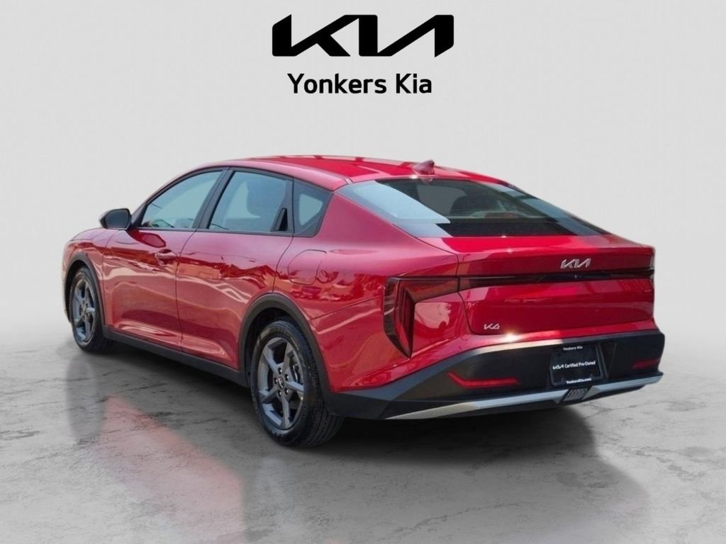 Used 2025 Red Kia LXS image 9