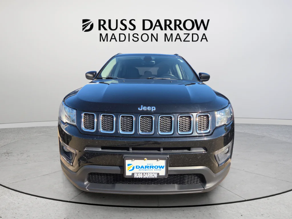 Used 2017 Black Jeep Latitude image 8