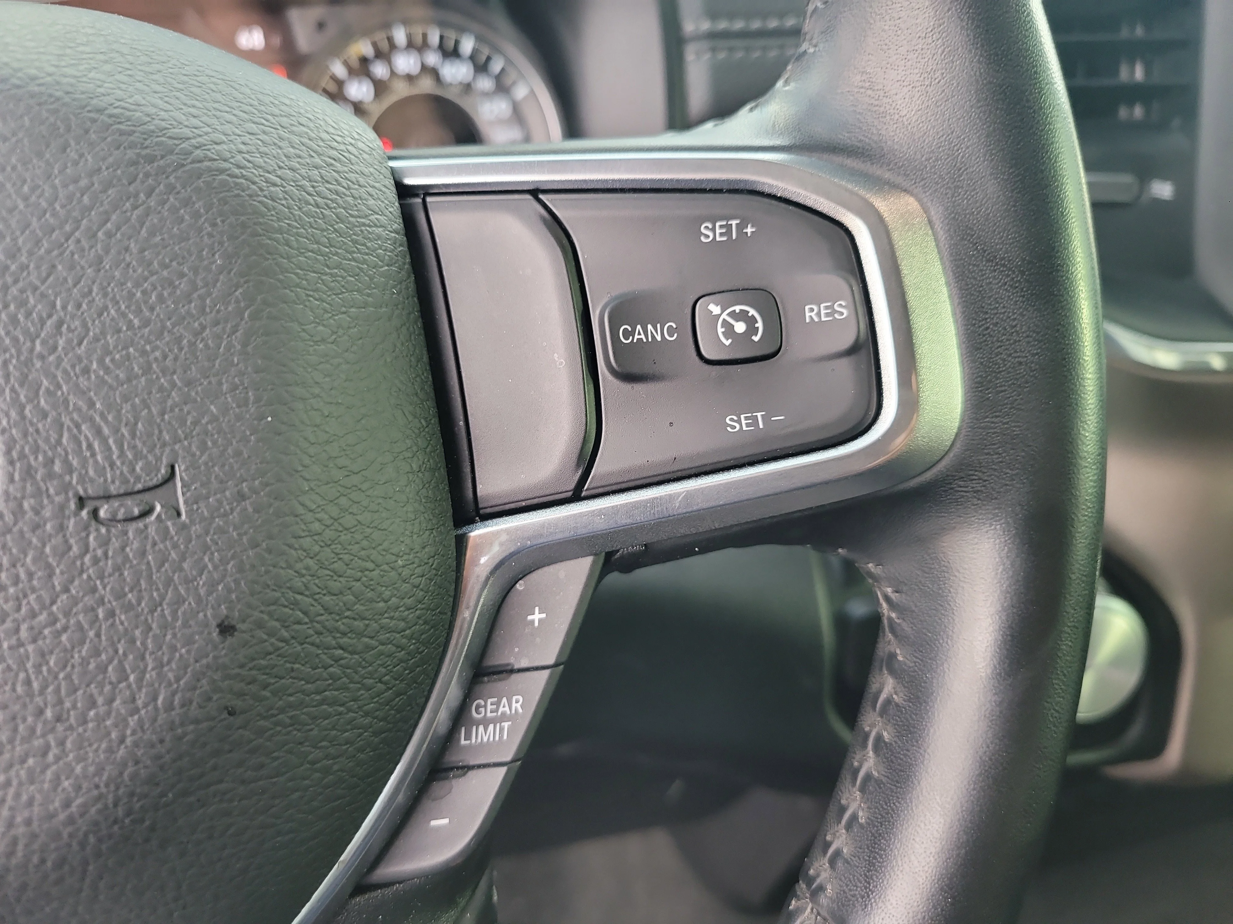 Used 2022 Patriot Blue Pearlcoat Ram Laramie image 27