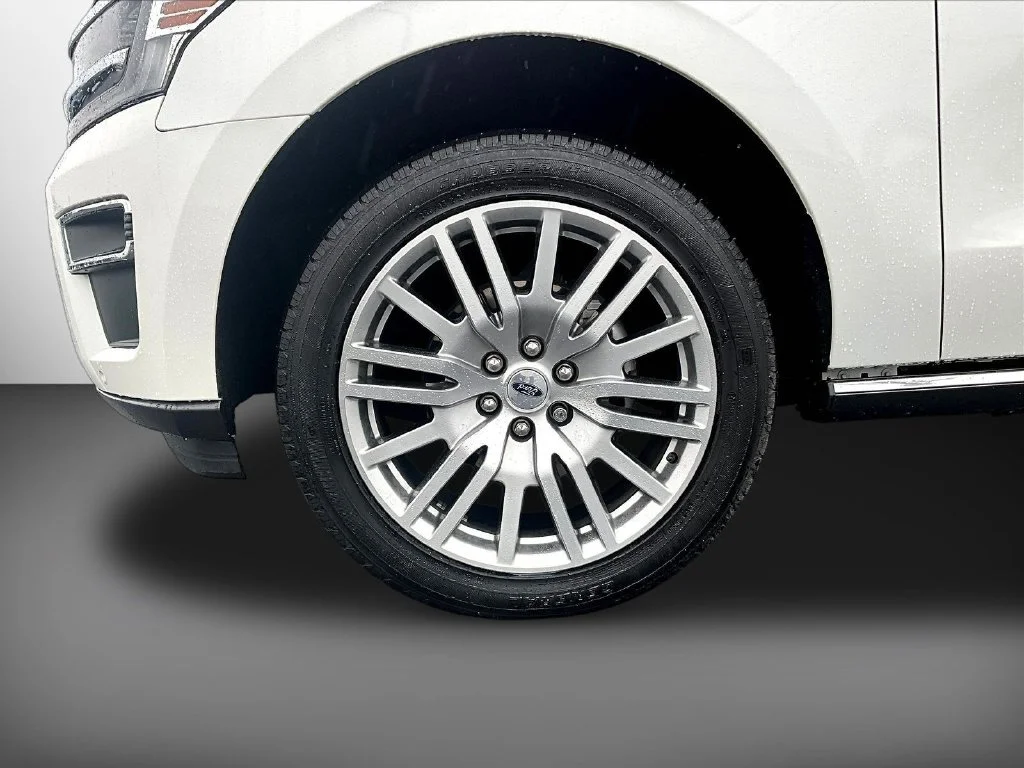 Used 2024 White Ford Limited image 33