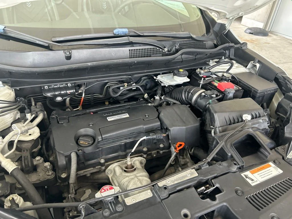Used 2018 White Honda LX image 10