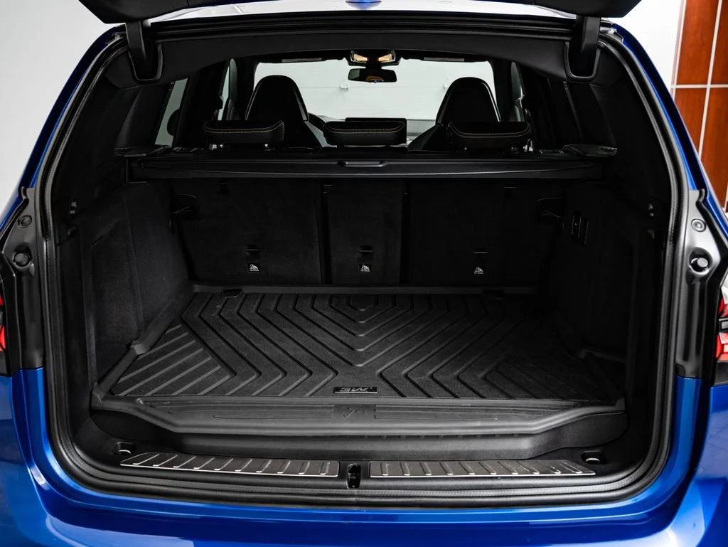 Used 2023 Marina Bay Blue Metallic BMW M image 21
