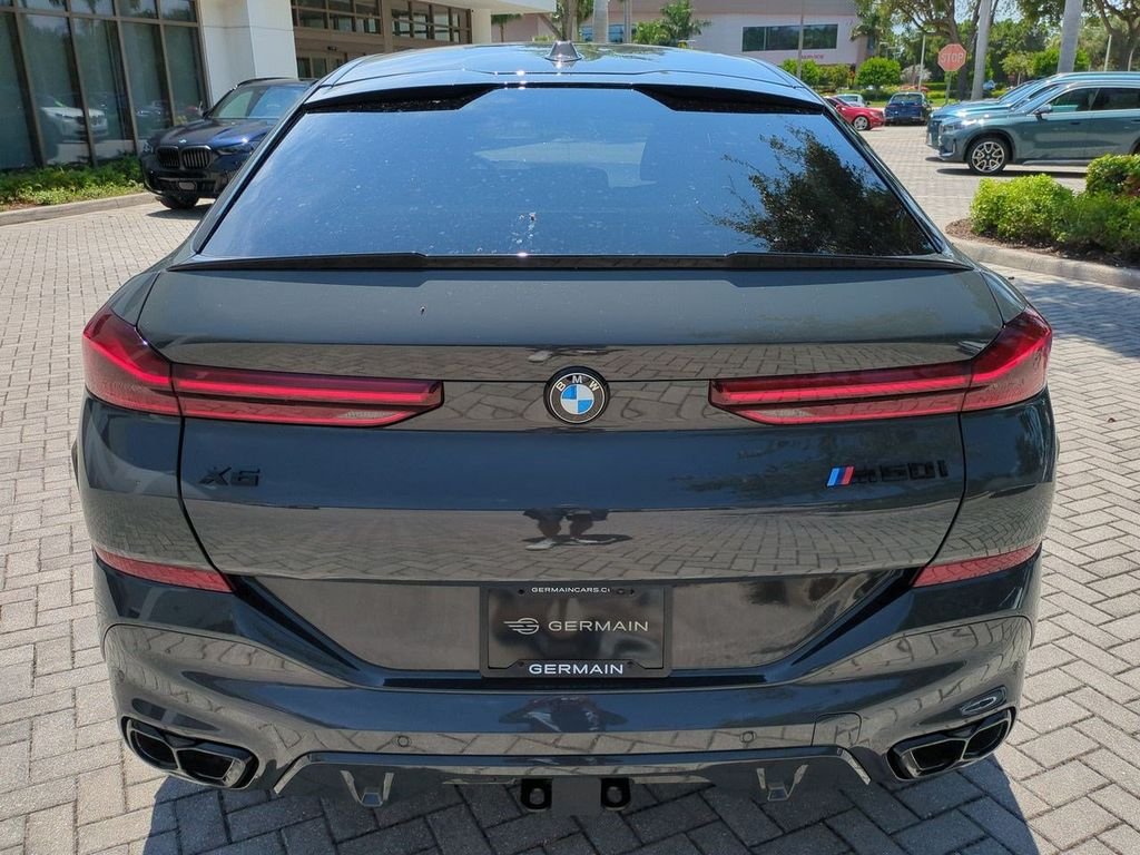 New 2027 Dravit Grey Metallic BMW M60i image 5