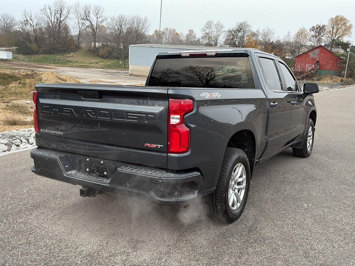 2021 Chevrolet Silverado 1500 RST photo 2