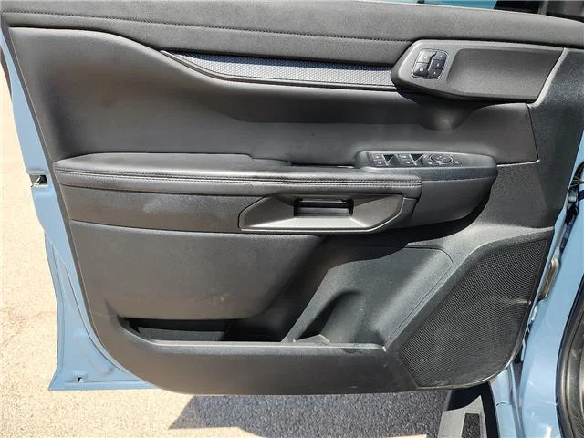 Used 2025 -Select- Ford Raptor 4x4 SuperCrew 5 ft. box 128.7 in. WB image 11