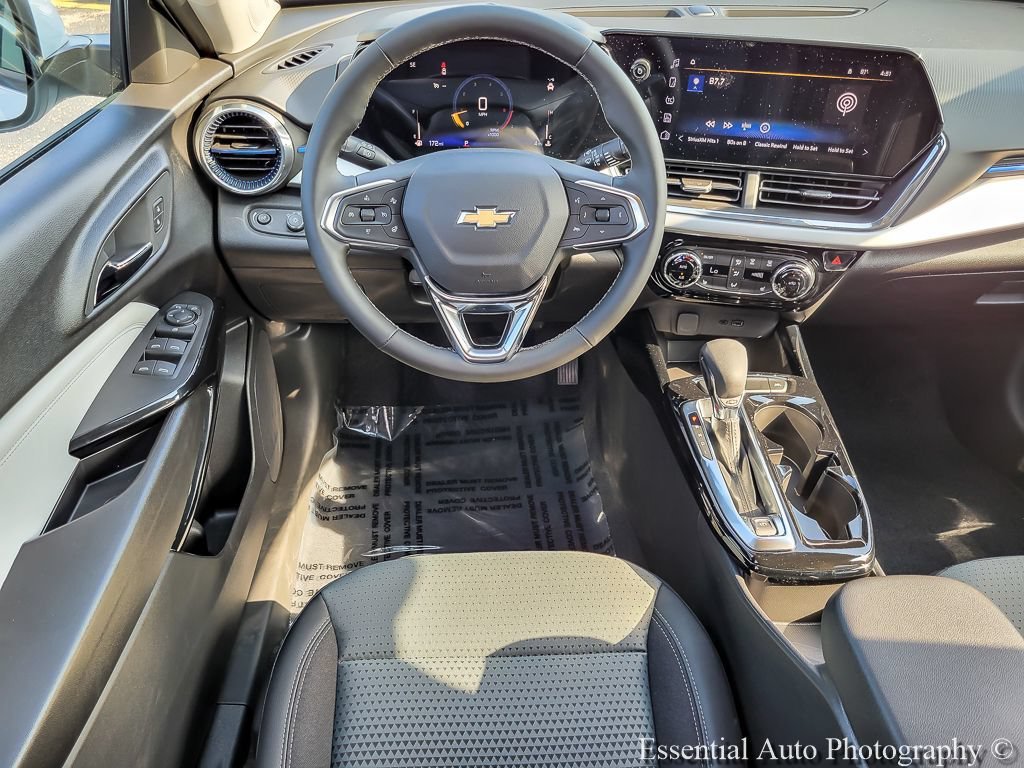 2026 Chevrolet Trax LT - Photo 10