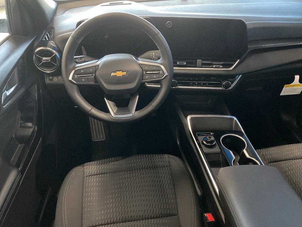 New 2027 Summit White Chevrolet LT image 6
